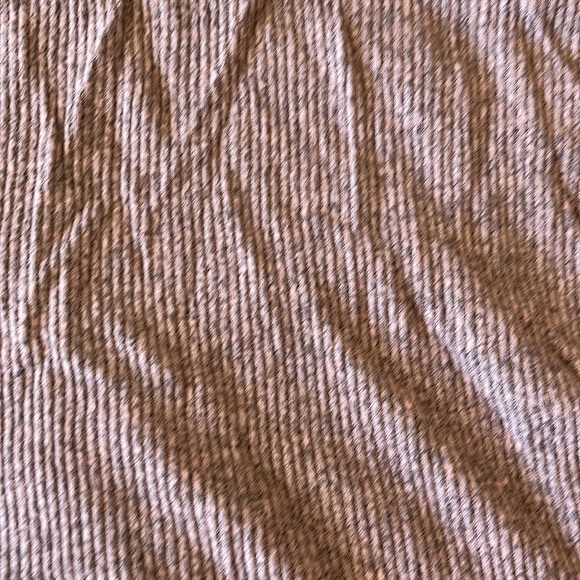 ZYIA sweater - Picture 2 of 3